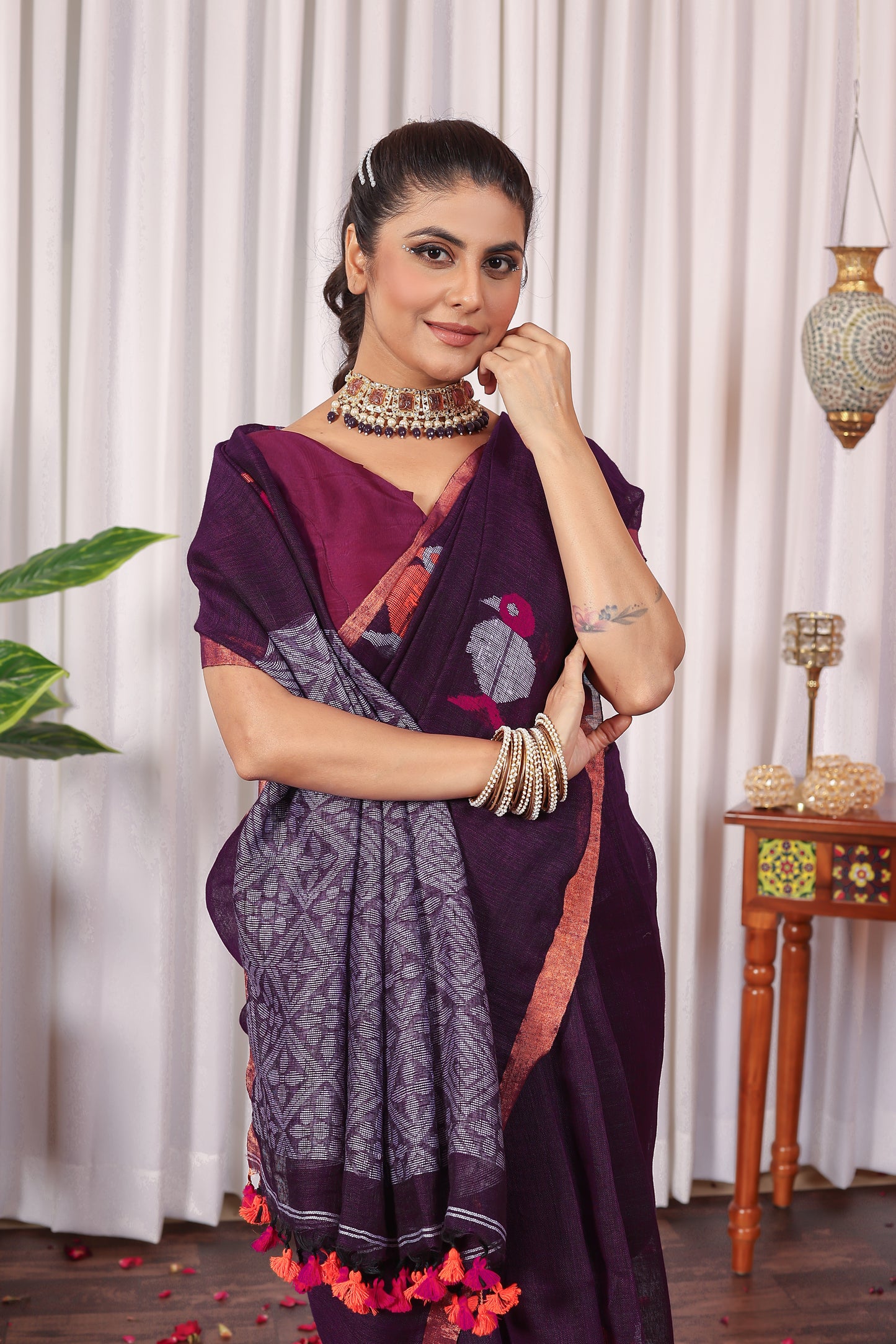 N E T R A V A T I || Pure Linen Saree