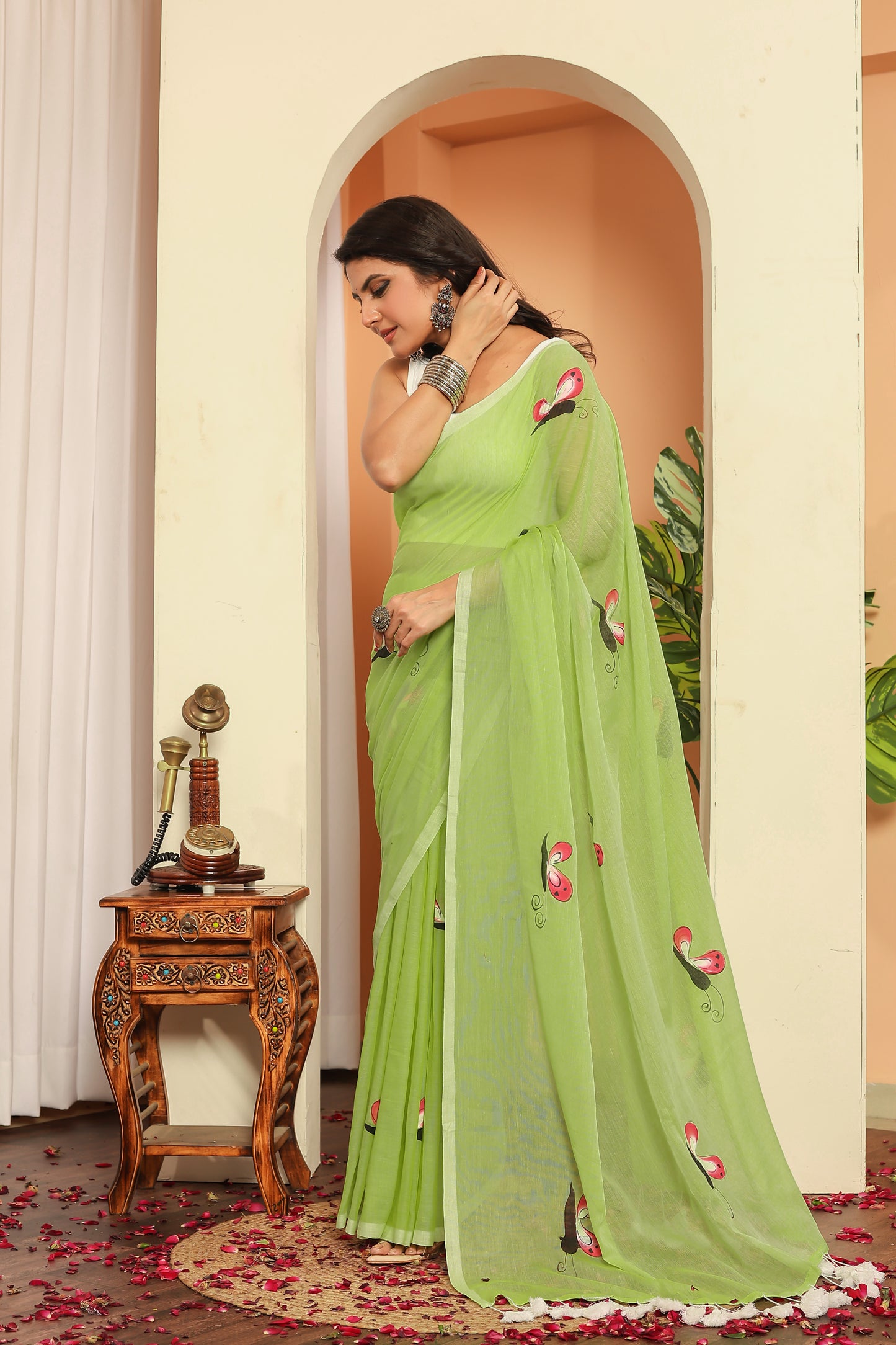 M O G R A || Mull Cotton saree with hand paint