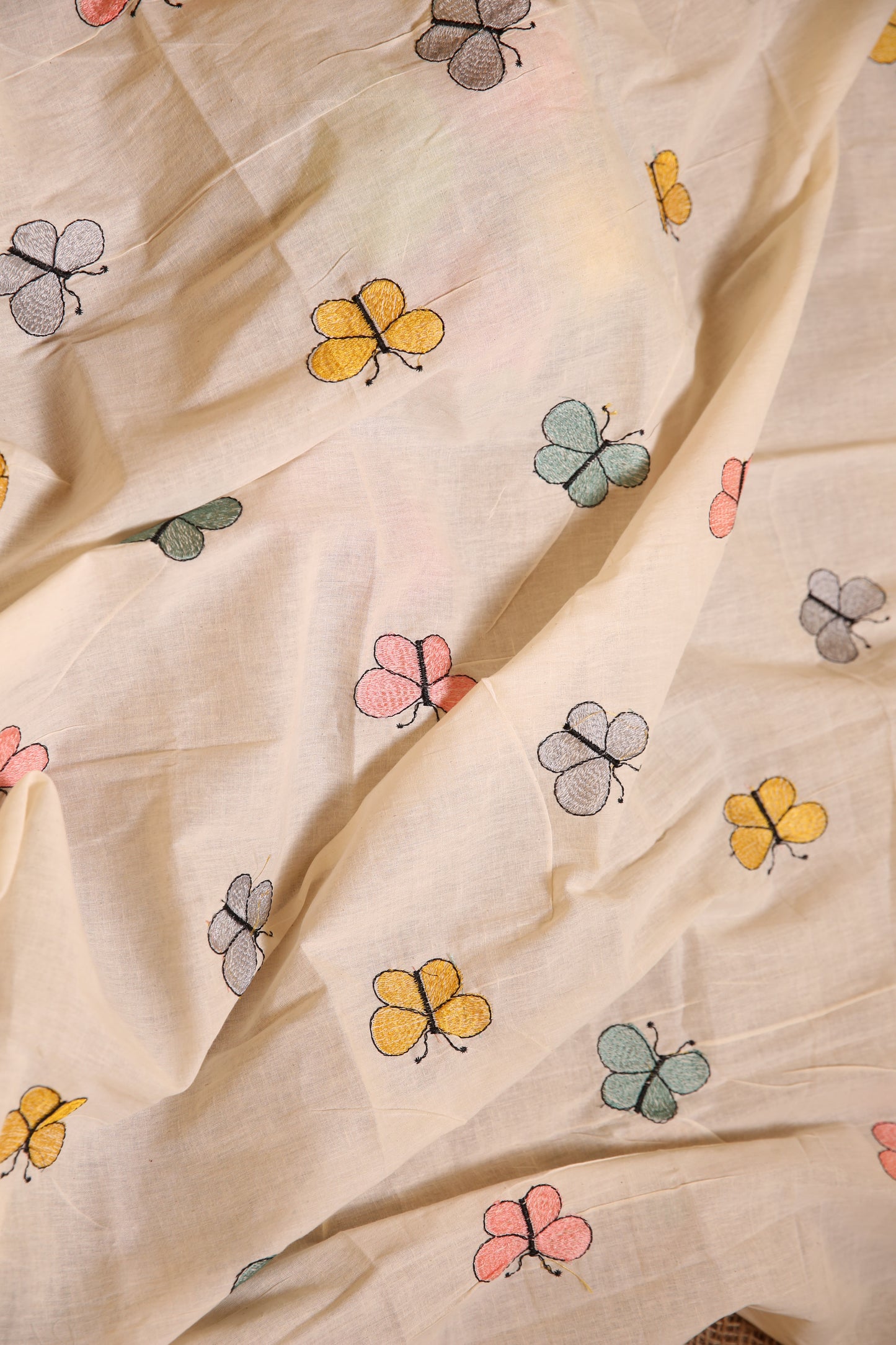 Plain Khadee Saree with Multicolour Printed Blouse