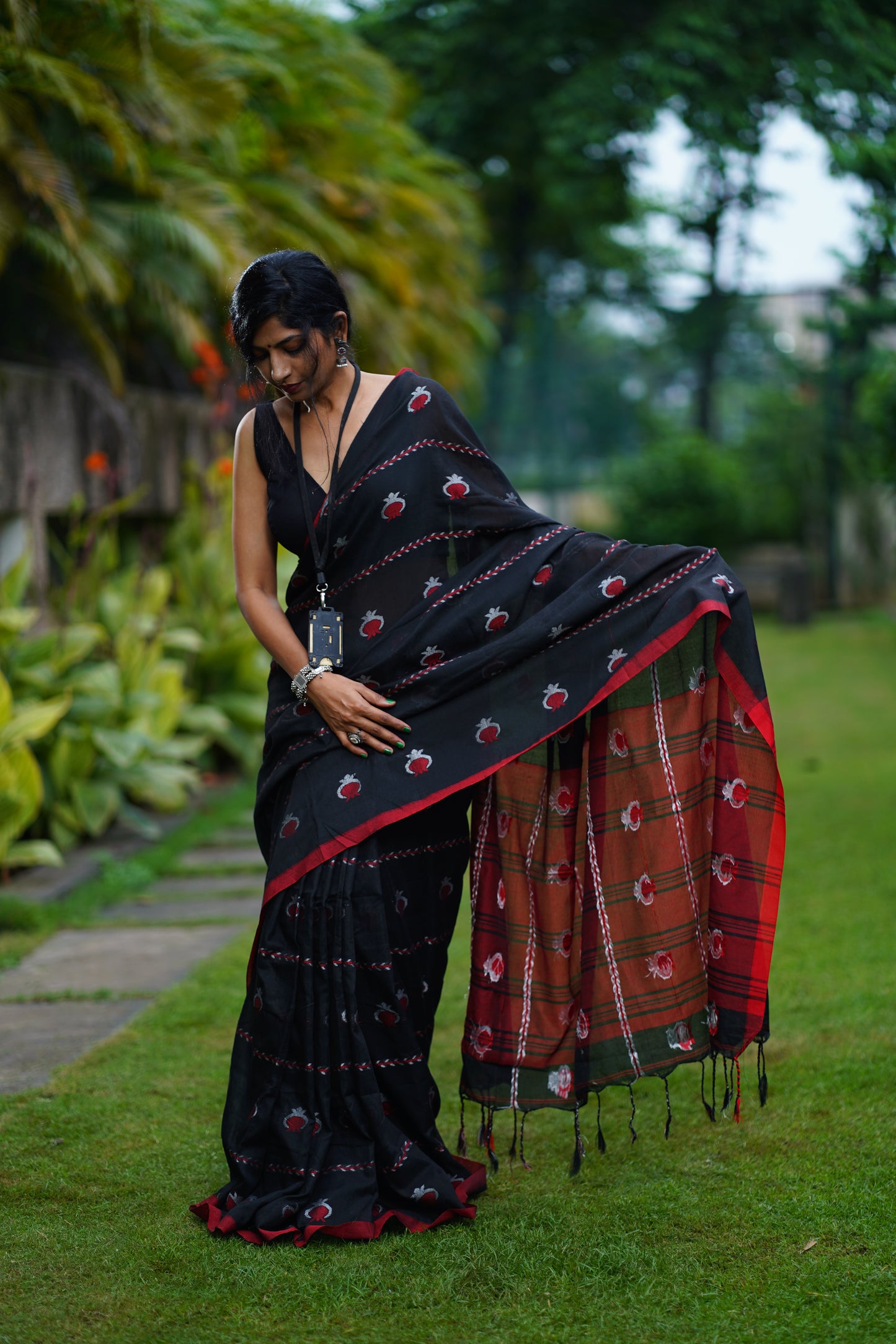 B I S H A K H A || Handloom Cotton Saree