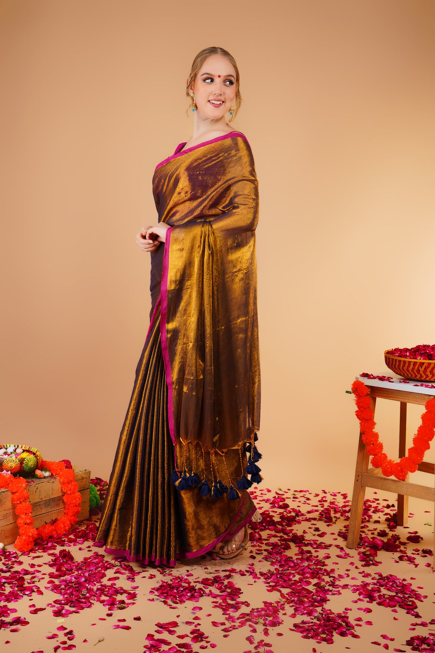 S H I V A N I || || Handloom Raga Tissue Saree