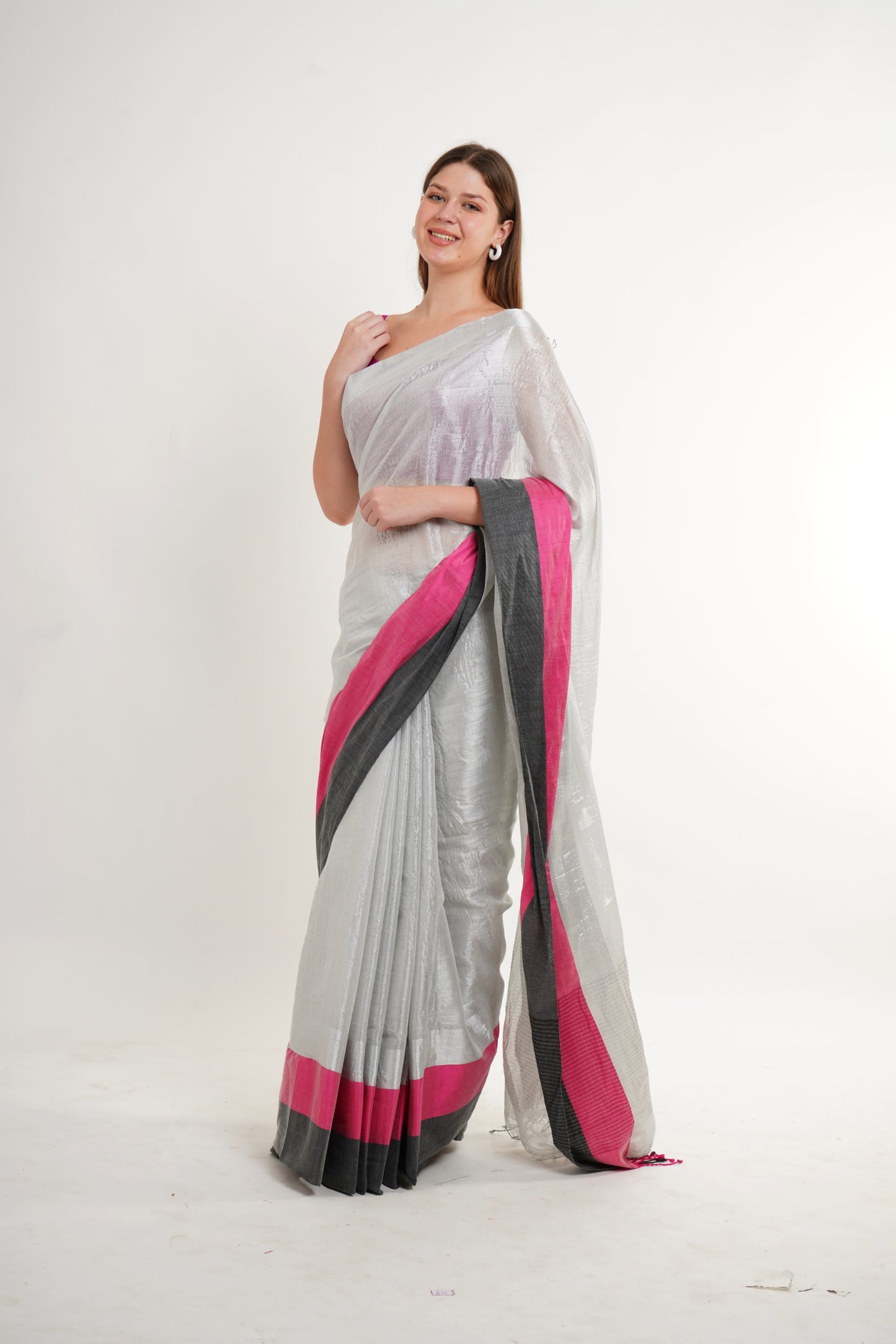P R I Y A N K A || Handloom Raga Tissue Saree