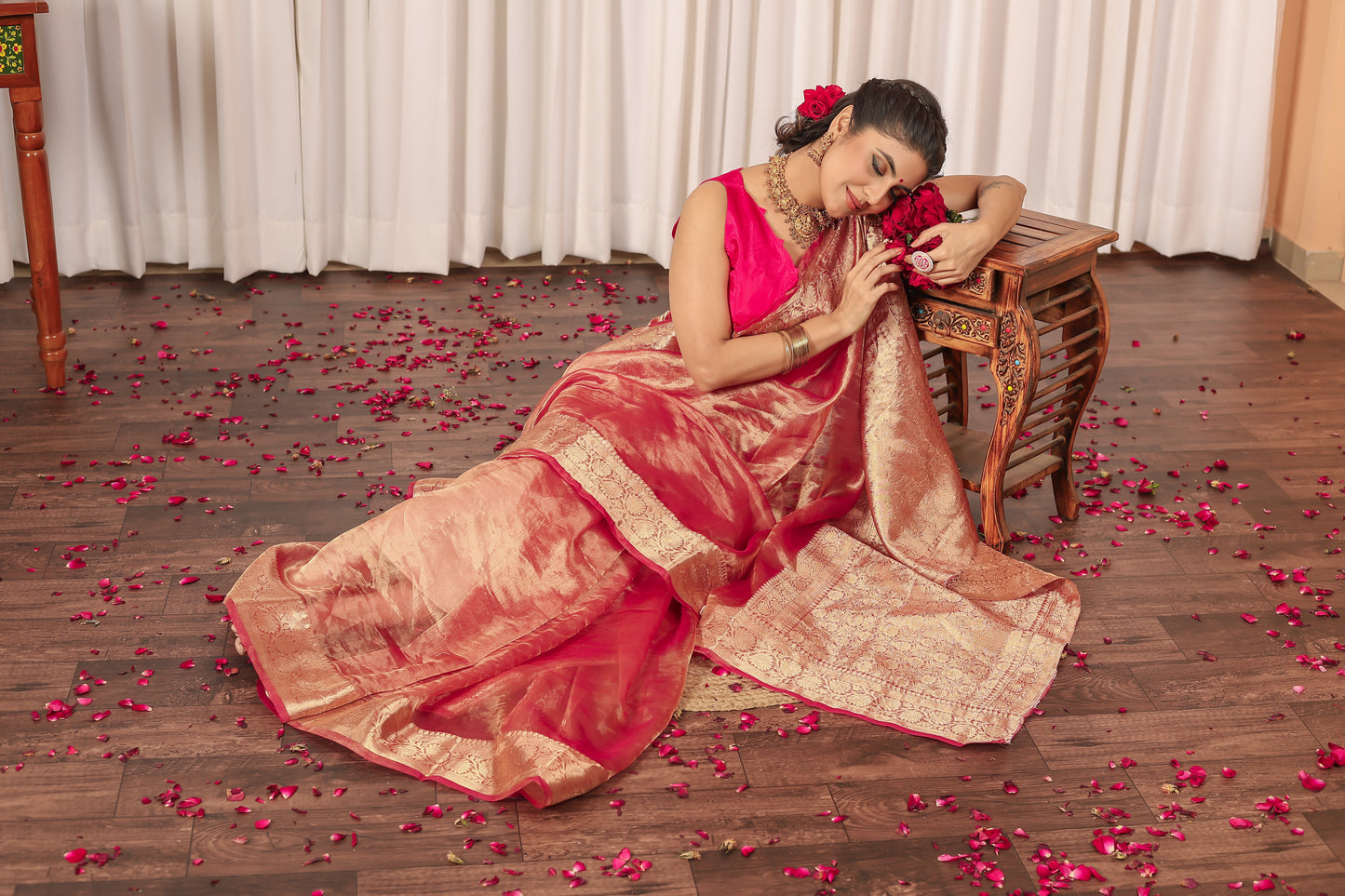 K U N T I || Pure Banarasee Organza Tissue Saree