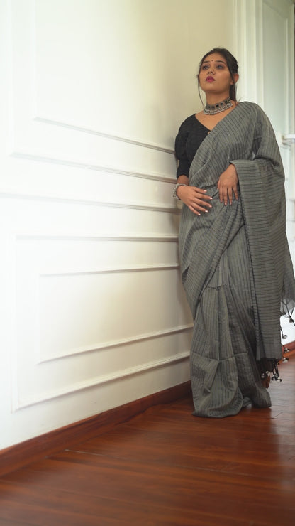 B I S N A || Khadi Cotton Saree with Zari Strips