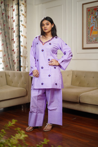 Purple Oversized Farshi Shalwar with flower motif || Lily